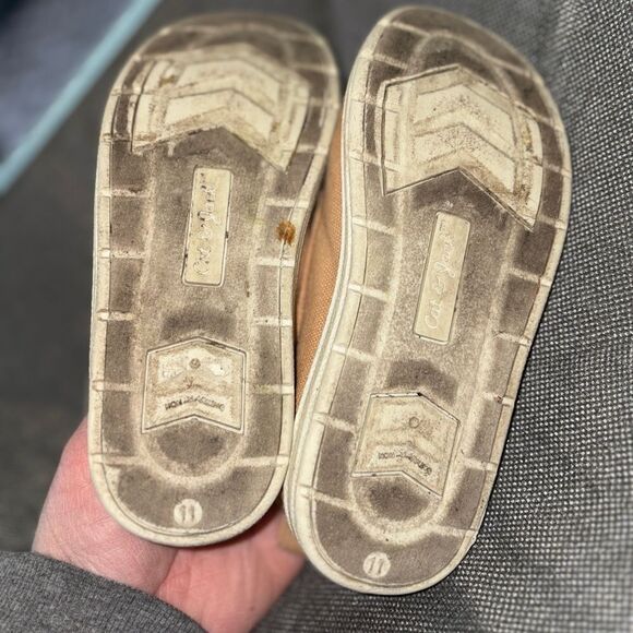 Little boy, size 11 cat & jack tan “hey dude like shoe”-some markings - Picture 7 of 7